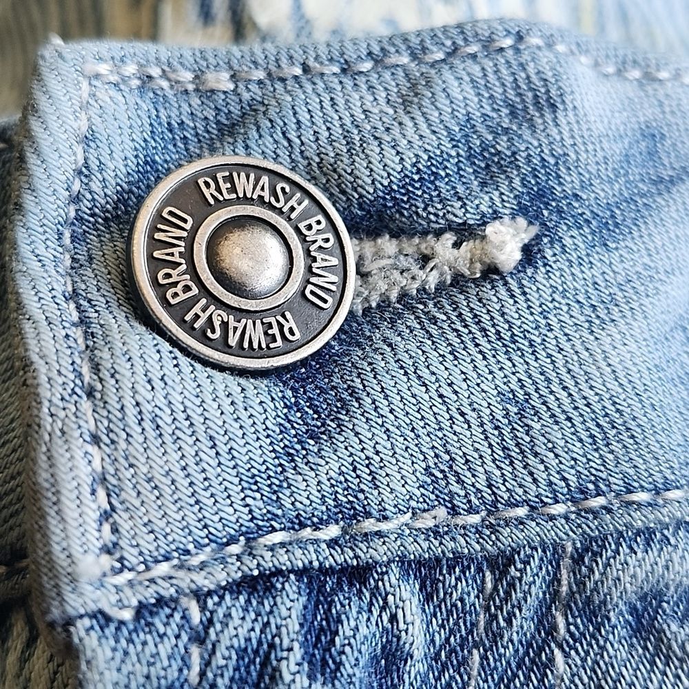 5/$55 Rewash Vintage Reunion Distressed Light Blue Wash. Patchwork Shorts, 13/31 - Picture 3 of 8